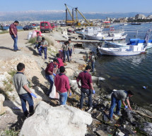 كشافة البيئة تنفذ حملة لتنظيف مرفأ الصيادين في طرابلس